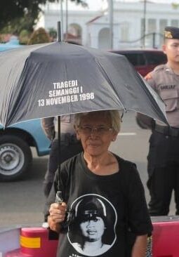 Keluarga Korban Tragedi Semanggi I Tolak Penulisan Ulang Sejarah Oleh Fadli Zon