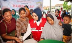 Harga Terjangkau, Warga Antusias Sambut Pasar Murah PMI Lampung di Pesawahan