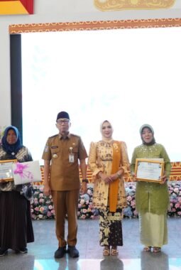 Peringati PHI ke-97, Gubernur Rahmat Mirzani Djausal: Ibu Adalah Kunci Menuju Indonesia Emas 2045