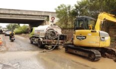 HKA dan BTB Bantu Normalisasi Irigasi Bantu Atasi Genangan Air di Jalan Kabupaten Lampung Tengah