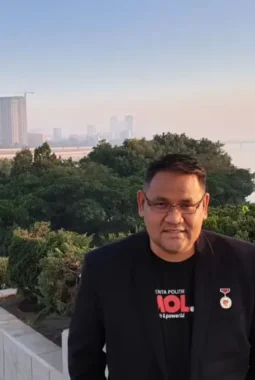 Teguh: Tak Terkecuali Prabowo, Dunia Harus Kecam Trump!