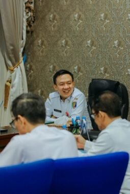 Hari Pertama Kerja, Pemprov Lampung Bahas Dampak Konflik Timur Tengah