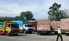 Kapolres Mesuji Lakukan Penggantungan Kendaraan Sumbu 3