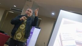DR Teguh Santosa