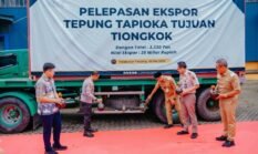 Mirza Lepas 3.330 Ton Tapioka Lampung ke Tiongkok