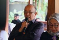 DPR RI Sayangkan penggunaan kawasan hutan tanpa izin yang berpotensi menimbulkan kerusakan lingkungan. Selain lingkungan, juga berdampak pada menurunnya fungsi hutan sebagai daerah tangkapan air. [Far]