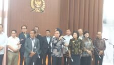 Pimpinan DPR bersama jajaran pemerintah mengadakan rapat koordinasi untuk membahas kondisi ekonomi nasional serta upaya menjaga stabilitas fiskal dan moneter di tengah dinamika ekonomi global