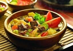 Mau Makan Soto Betawi di Jakarta?