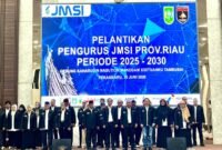 PELANTIKAN Jaringan Media SIber Indonesia (JMSI) Riau Perioide 2025-2030. Dheni Kurnia kembali pimpin JMSI Riau untuk periode kali kedua. [JMSI/Ist]