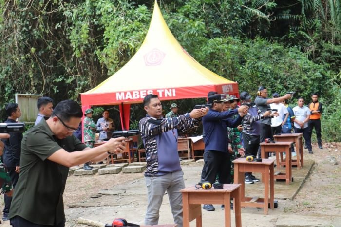 Perkuat sinergi dan koordinasi, PT BTB bersama dinas instansi lain laksanakan latihan menembak [btb]