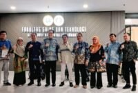 Dalam upaya memperkuat transformasi digital kampus sekaligus mendukung pengembangan kelembagaan, Program Studi Sistem Informasi (Prodi Sisfo) Fakultas Sains dan Teknologi (FST) Universitas Islam Negeri (UIN) Raden Intan Lampung (RIL) .[De]