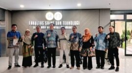 Dalam upaya memperkuat transformasi digital kampus sekaligus mendukung pengembangan kelembagaan, Program Studi Sistem Informasi (Prodi Sisfo) Fakultas Sains dan Teknologi (FST) Universitas Islam Negeri (UIN) Raden Intan Lampung (RIL) .[De]