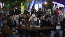 Wakil Gubernur Lampung, Jihan Nurlela, menghadiri kegiatan nonton bareng (nobar) pertandingan Piala Dunia FIFA 2026 bersama masyarakat di kawasan Pasar Kreatif dan Seni PKOR Way Halim, Rabu (1/7/2026).[De]