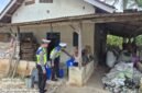 Satlantas Polres Mesuji, Polda Lampung, menggelar kegiatan bakti sosial TASI BERKAH PRESISI atau sedekah Jumat, dengan membagikan puluhan paket sembako langsung kepada masyarakat kurang mampu yang berada di wilayah Hukum Polres Mesuji, jumat (03/07/2026).[Nya]