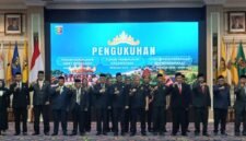 Ketua Jaringan Media Siber Indonesia (JMSI) Provinsi Lampung, Ahmad Novriwan, menghadiri kegiatan Pelantikan dan Pengukuhan Pengurus Forum Pembauran Kebangsaan (FPK), Forum Kerukunan Umat Beragama (FKUB), dan Forum Kewaspadaan Dini Masyarakat (FKDM) Provinsi Lampung yang digelar di Balai Keratun Lantai III, Komplek Kantor Gubernur Lampung, Selasa (7/7/2026).