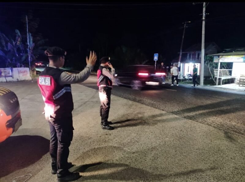 Jajaran Sat Samapta Polres Mesuji, Polda Lampung, secara rutin melaksanakan kegiatan Patroli Janji Jaga di dua titik strategis wilayah Kabupaten Mesuji, Exit Tol Simpang Pematang dan Underpas Simpang Pematang, selasa (07/07/26) malam.[De]