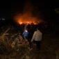 Jajaran Polres Mesuji melalui unit Polsek Simpang Pematang bergerak cepat menanggapi aduan masyarakat yang masuk melalui layanan kepolisian 110 pada hari Minggu 12 Juli 2026 sekira pukul 19.30 wib, terkait kejadian Kebakaran Hutan dan Lahan (Karhutla) di wilayah Desa Simpang Pematang, Kecamatan Simpang Pematang, Kabupaten Mesuji.[Na]