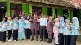 Turun Langsung ke Sekolah di Natar, Bupati Radityo Egi dan Kajati Lampung Pastikan Program MBG Berjalan Sesuai SOP[De]