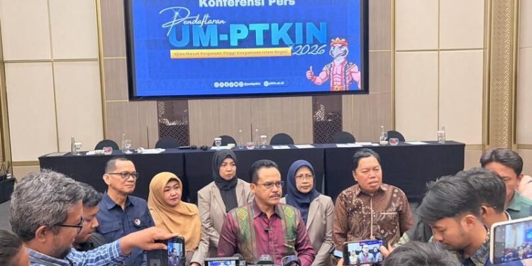 Panitia Nasional Penerimaan Mahasiswa Baru Perguruan Tinggi Keagamaan Islam Negeri (PMB PTKIN) menggelar konferensi pers untuk memaparkan perkembangan terbaru seleksi masuk kampus Islam negeri tahun 2026.[De]