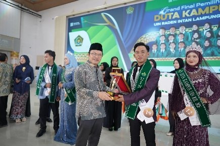 Malam Grand Final Pemilihan Duta Raden Intan 2026 sukses digelar. Universitas Islam Negeri (UIN) Raden Intan Lampung (RIL) menobatkan Duta Raden Intan terpilih dari 10 pasang finalis pada acara yang berlangsung di GSG KH Ahmad Hanafiah.[De]