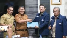 Sekda Metro Ahmad Hariyanto dan Kadiskominfo Saat Menerima Kunjungan JMSI Lampung