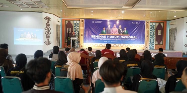 Himpunan Mahasiswa Jurusan (HMJ) Hukum Tata Negara (HTN) Fakultas Syariah Universitas Islam Negeri (UIN) Raden Intan Lampung (RIL) menggelar Seminar Hukum Nasional bertema Quo Vadis Hukum Indonesia: Menyoal Integritas Proses Pembentukan Undang-Undang: Evaluasi Sistem Pemilu, Antara Pragmatisme Politik, Efisiensi Anggaran, dan Efektivitas Tata Kelola Pemerintahan Daerah di Gedung Serba Guna (GSG) Fakultas Syariah, Rabu (13/05/2026).[De]
