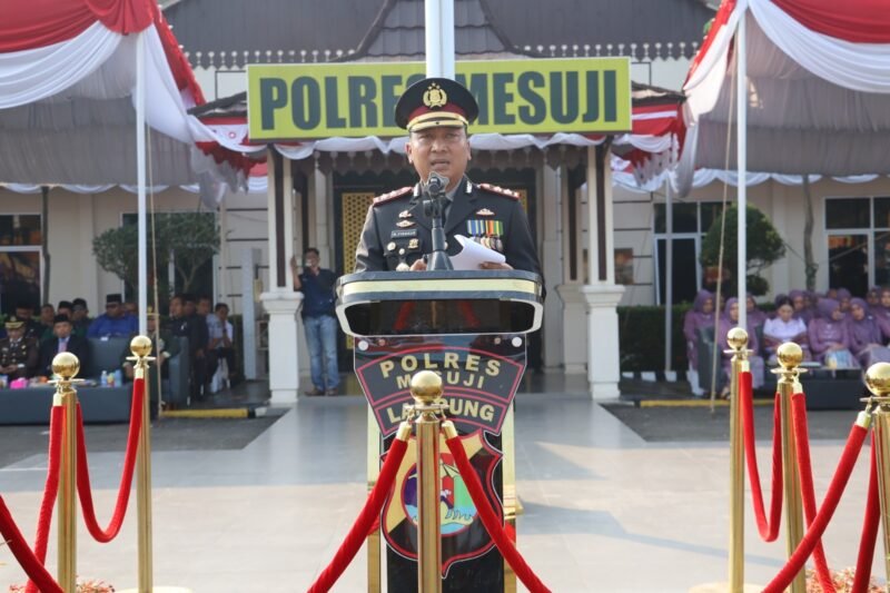Jajaran Polres Mesuji Polda Lampung melaksanakan Upacara pada puncak perayaan HUT Bhayangkara Ke-80 Tahun 2026, bertempat di Lapangan Apel Mapolres setempat.[Na]
