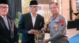 Gubernur Lampung Rahmat Mirzani Djausal menghadiri acara Syukuran Hari Bhayangkara ke-80 Tahun 2026 yang diselenggarakan di Gedung Serba Guna (GSG) Presisi Polda Lampung, Rabu (2/7/2026).[De]