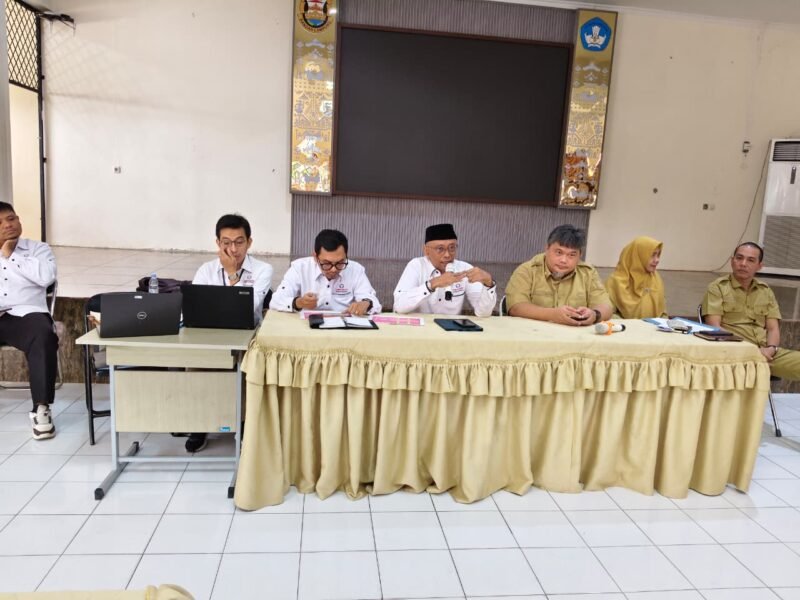  Perwakilan Ombudsman RI Provinsi Lampung menemukan berbagai persoalan mendasar dalam pelaksanaan Sistem Penerimaan Murid Baru (SPMB) Tahun Ajaran 2026/2027 jenjang SMP Negeri di Kota Bandar Lampung, hal ini disampaikan oleh Kepala Perwakilan, Nur Rakhman Yusuf di Kantor (7/7). [De]