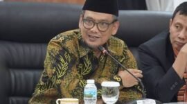 Anggota Komisi X DPR RI Abdul Fikri Faqih menegaskan bahwa peningkatan kesejahteraan dosen merupakan faktor penting untuk mendukung pelaksanaan tugas pendidikan, penelitian, dan pengabdian kepada masyarakat secara optimal.[Hs]