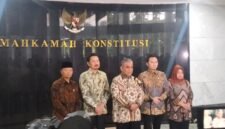 Ketua MPR RI H. Ahmad Muzani bersama para Wakil Ketua MPR RI, Rusdi Kirana, S.E., Dr. H.M. Hidayat Nur Wahid, M.A., dan Dr. H. Edhie Baskoro Yudhoyono, B.Com., menggelar Silaturahmi Kebangsaan dengan Pimpinan Mahkamah Konstitusi Republik Indonesia di Gedung Mahkamah Konstitusi, Jakarta, Rabu (8/7/2026).[De]