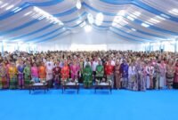 Turut meriahkan peringatan HUT Dekranas ke-46 , Ketua Dewan Kerajinan Nasional Daerah (Dekranasda) Provinsi Lampung, Batin Wulan, menghadiri puncak peringatan Hari Ulang Tahun (HUT) ke-46 Dewan Kerajinan Nasional (Dekranas) di Trans Studio Mall (TSM) Makassar, Jumat (10/7). Kehadirannya didampingi jajaran Dekranasda kabupaten/kota se-Provinsi Lampung.[]