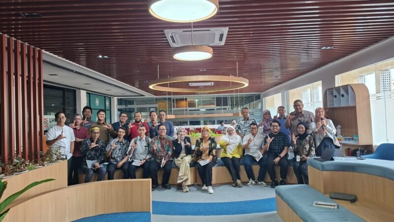 ZT. Kemanusiaan sudah sepatutnya menjadi fondasi utama dalam praktik jurnalisme. Ini artinya bagi masyarakat pers nasional mengusung sisi kemanusiaan bukan sekadar pilihan, melainkan salah satu prinsip utama.[]