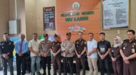 WAYKANAN -Guna lebih meningkatkan sinergitas dan lebih mempererat silaturahmi, Kapolres Way Kanan dengan didampingi segenap PJU Polres sambangi Kejari Way Kanan Selasa (14-06-2026).[Rm]