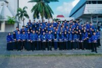 Pemerintah Provinsi Lampung mengajak seluruh elemen untuk memperkuat kolaborasi berlandaskan semangat gotong royong dan kekeluargaan dalam mendukung program strategis nasional. Guna mewujudkan tujuan tersebut, Sekretaris Daerah Provinsi Lampung, Marindo mendorong Aparatur Sipil Negara (ASN) untuk mengambil peran aktif sebagai motor penggerak perubahan, inovasi, dan pelayanan yang profesional.[De]
