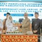 Gubernur Lampung Rahmat Mirzani Djausal mengajak seluruh pemangku kepentingan di Kabupaten Pesawaran memperkuat kolaborasi untuk meningkatkan kualitas sumber daya manusia (SDM), mempercepat inovasi, dan mendorong pembangunan yang berdampak langsung bagi masyarakat.[De]