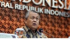 Gubernur Bank Indonesia (BI) Perry Warjiyo menyatakan mundur dari jabatannya. Hal tersebut disampaikan oleh Menteri Sekretaris Negara Prasetyo Hadi dalam konferensi pers di Kantor BI.[Hs]