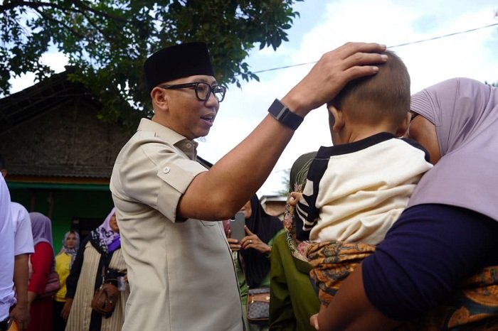 Gubernur Mirzadan Keluarga Miskin di Lampung Timur