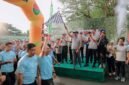 Gubernur Lampung Mirza saat melepas peserta jalan sehat didampingi Pangdam XXI Mayjen Kristomei [Ist] 