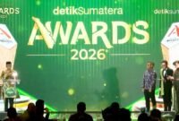 Gubuernur Mirza Sandang Predika Terpuji [PL]