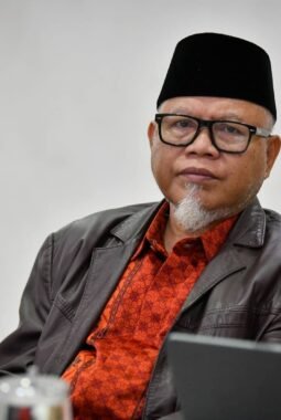 DPR Dukung Kebijakan Kemensos Tangguhkan Bansos Bagi Keluarga Terindikasi Judol
