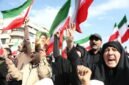 WARGA Iran sumpah setia dengan pemimpinn barunya, Mojtaba Khamenei, di Lapangan Enghelab di Teheran, Iran. [Xin]