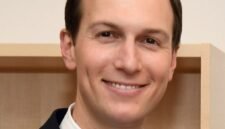 Mantu Donald Trump Jared Kushner, adalah investor dan pengembang properti, penerbit, dan penasihat senior Presiden Amerika Serikat Donald Trump. [Xin]
