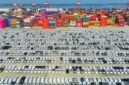 Mobil-mobil yang siap untuk proses pengiriman dan ekspor di kawasan pelabuhan di Nanjing, Provinsi Jiangsu, China timur. (Xin)