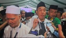 Calon Ketua Umum PBNU, KH Zulfa Mustofa dan Pendukung [Orba]