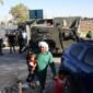 PASUKAN Israel menyerbu Desa Umm al-Kheir di daerah Masafer Yatta, sebelah selatan Hebron, Tepi Barat, dalam sebuah acara yang diadakan untuk memprotes kekerasan pemukim Israel pada 28 Juli 2026. (Xinhua)