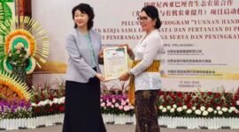 Penandatanganan Kerjasama fase ketiga dari sebuah proyek kerja sama pertanian dan pariwisata ekologis antara Bali dan Yunnan di China.