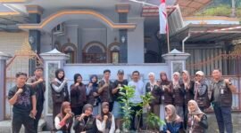 Perbaikan Lingkungan Dengan Cara Tanam Tanaman Berbuah [DE]