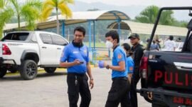 
Petugas tanggap darurat terlihat setelah insiden penembakan di sebuah sekolah di Kota Zamboanga, Filipina, pada 18 Agustus 2026. (Xin)