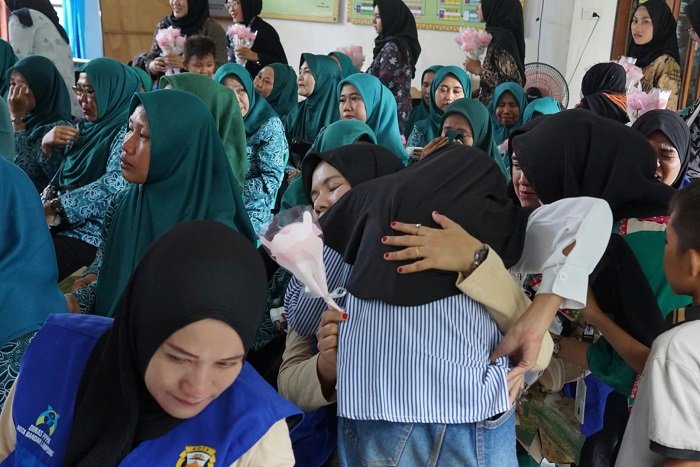 Pola ASuh Anak di Era Digital UIN RIL [DE]
